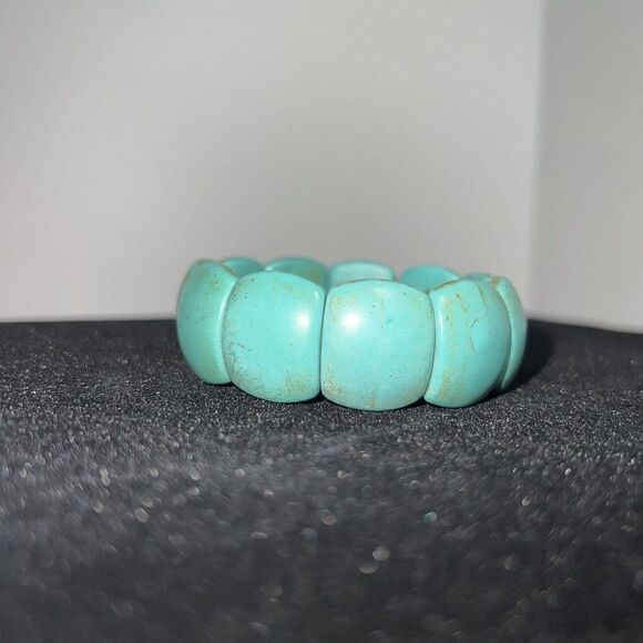 Vintage Turquoise Green Lucite Chunky Beaded Bracelet/ Bangle - Picture 1 of 6